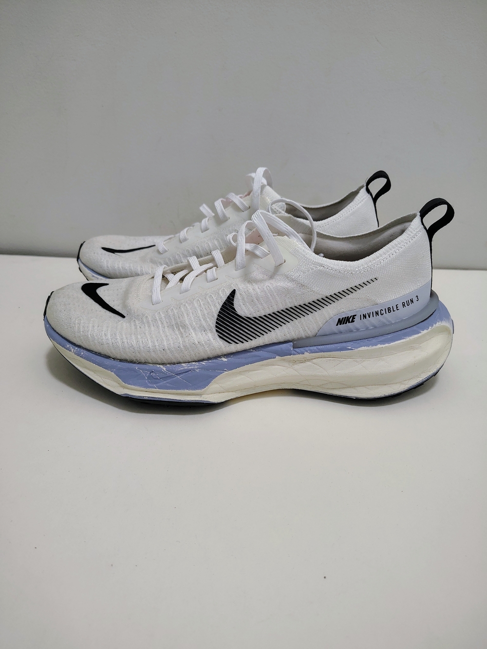 Nike Zoomx Invincible Run 3 Flyknit Sz 9.5 Road Running Shoes White DR2615-100